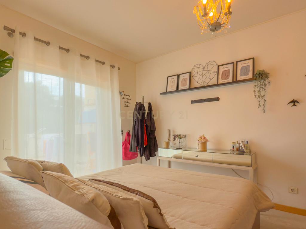 Magnifico apartamento T3 no Fórum Oeiras, com terraço privado 40m2, boa exposição solar, boas áreas e com tudo perto de si! - Image 44