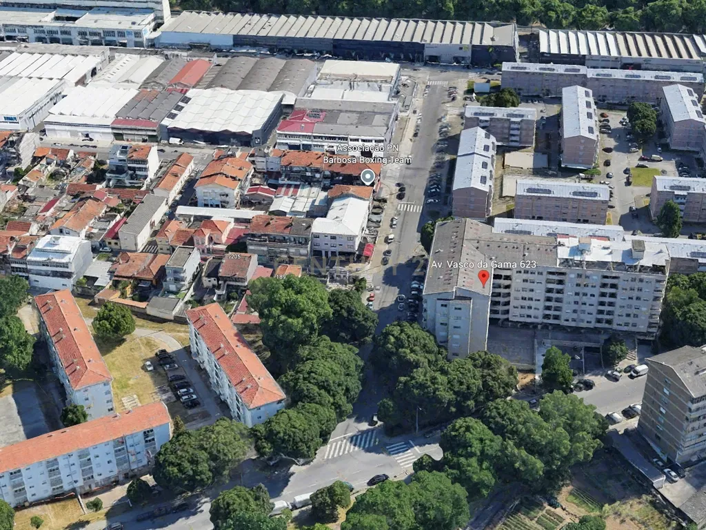 Apartamento T4 na Av. Vasco da Gama, Pinheiro Manso - Image 17