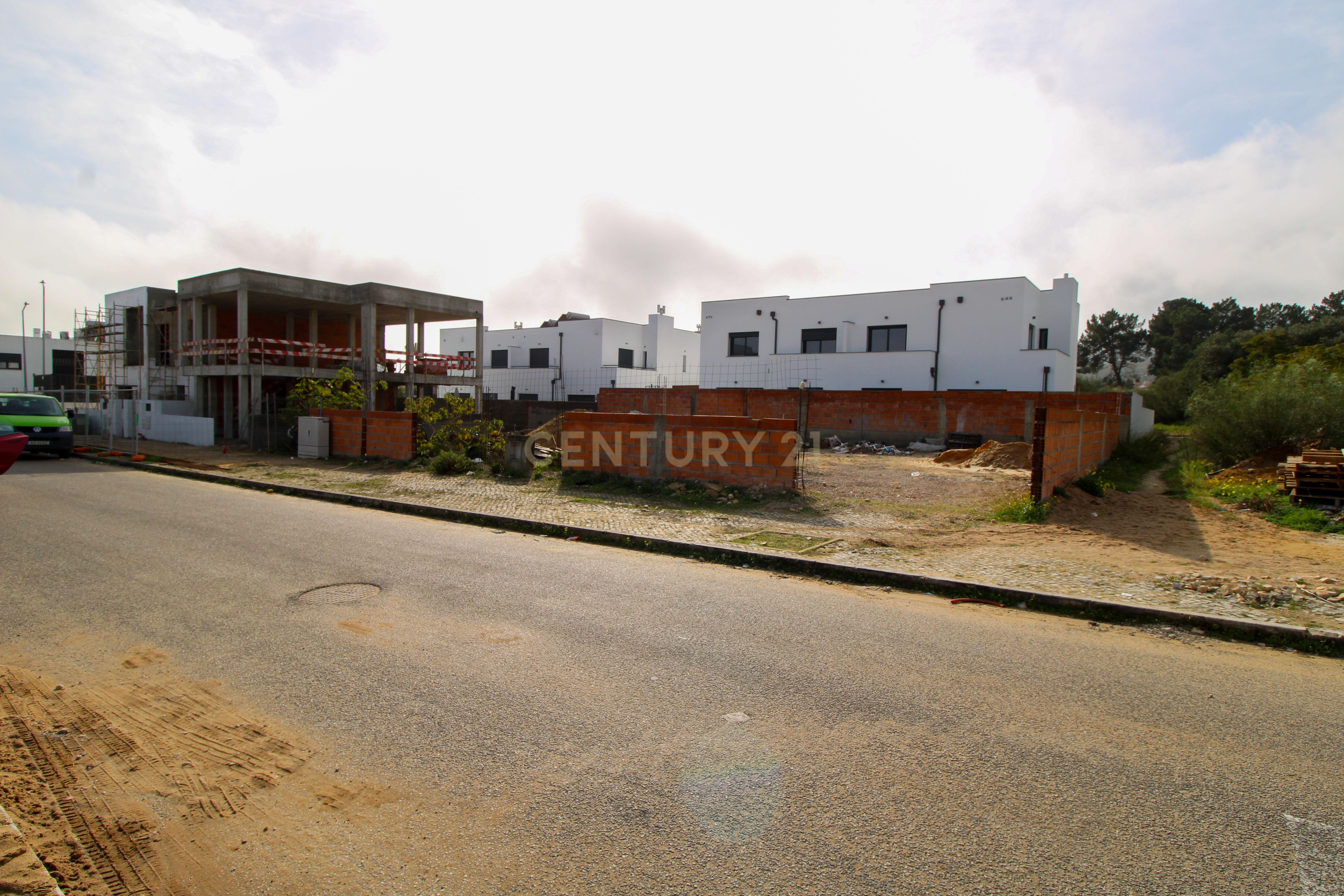 Lote de terreno de 200m2 para construção de Moradia em Palmela Aires - Image 11