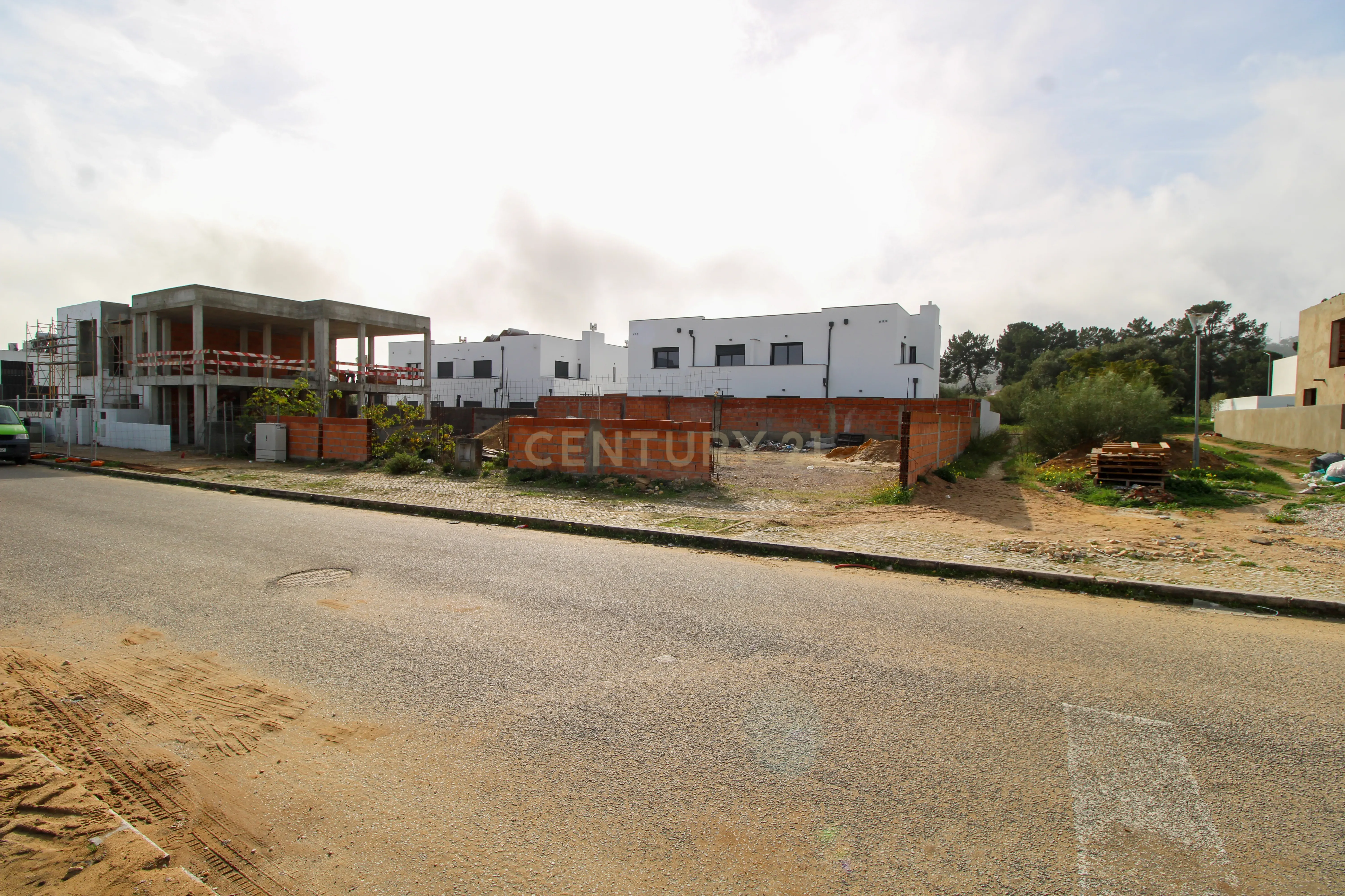 Lote de terreno de 200m2 para construção de Moradia em Palmela Aires - Image 12