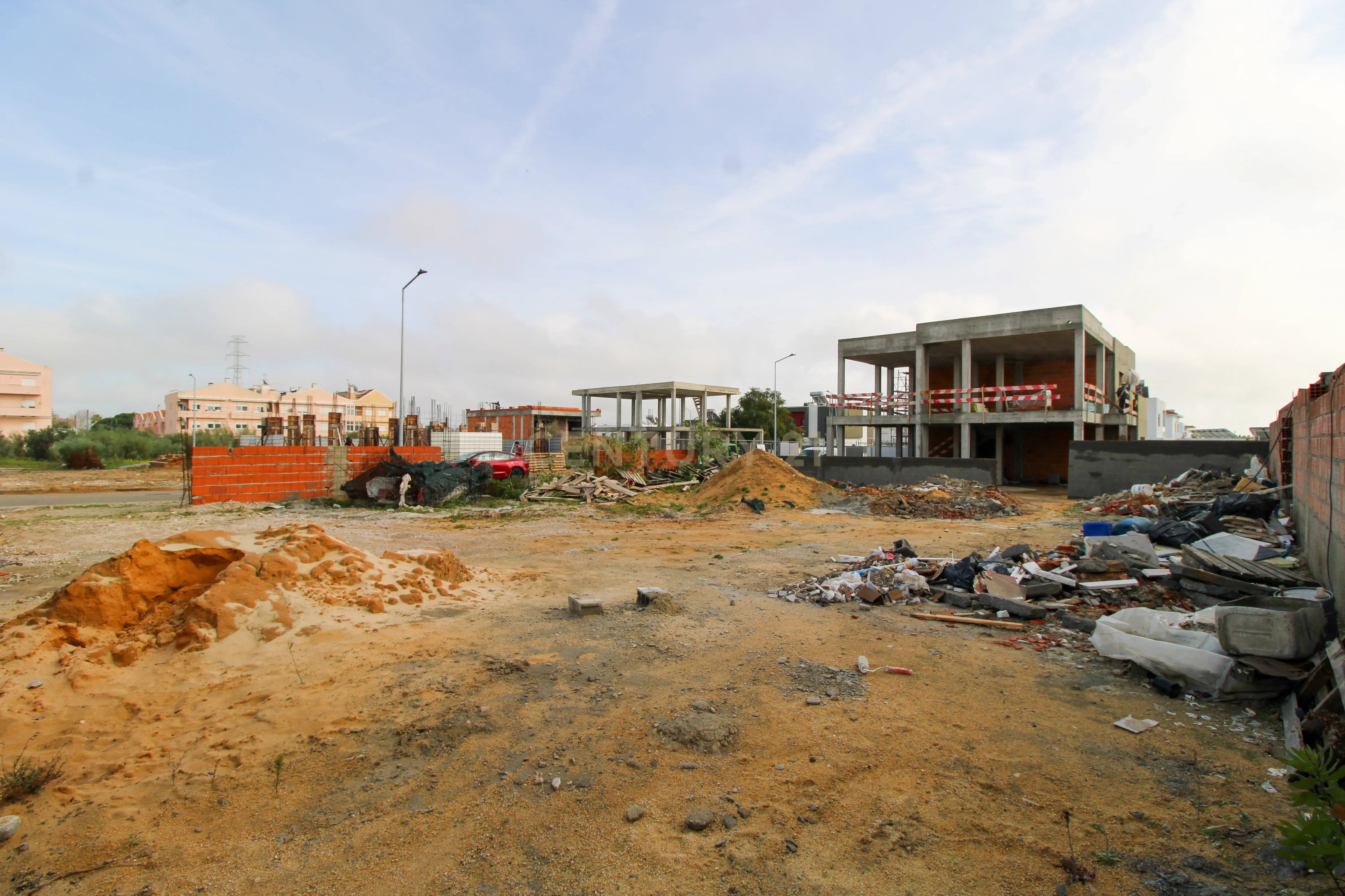 Lote de terreno de 200m2 para construção de Moradia em Palmela Aires - Image 8