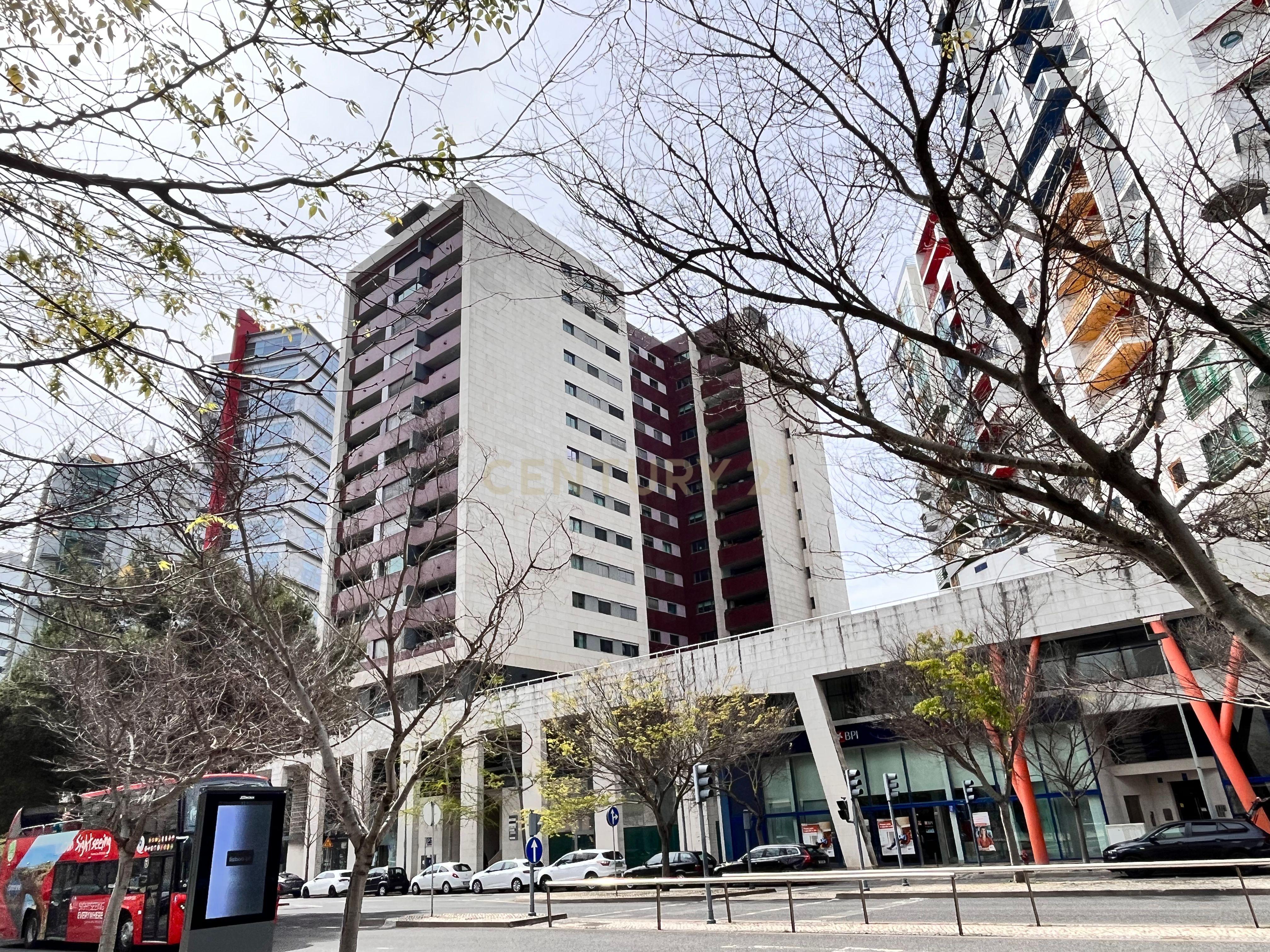 Apartamento T3 - Parque das Nações - Image 2