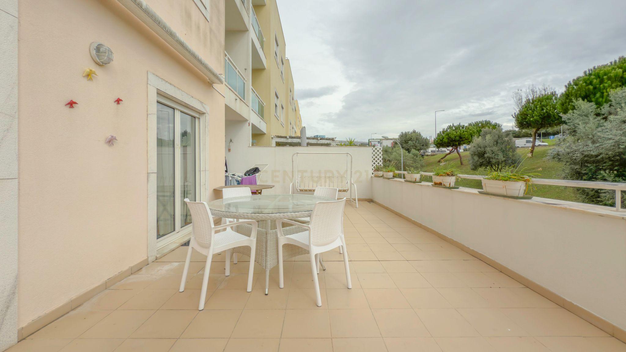 Magnifico apartamento T3 no Fórum Oeiras, com terraço privado 40m2, boa exposição solar, boas áreas e com tudo perto de si! - Image 57