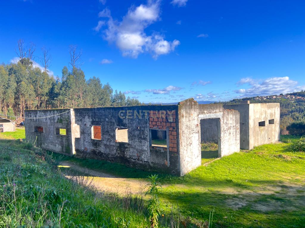 Moradia em construção com 286m2 e 9.400m2 de terreno em Souto de Lafões, Oliveira de Frades - Image 3
