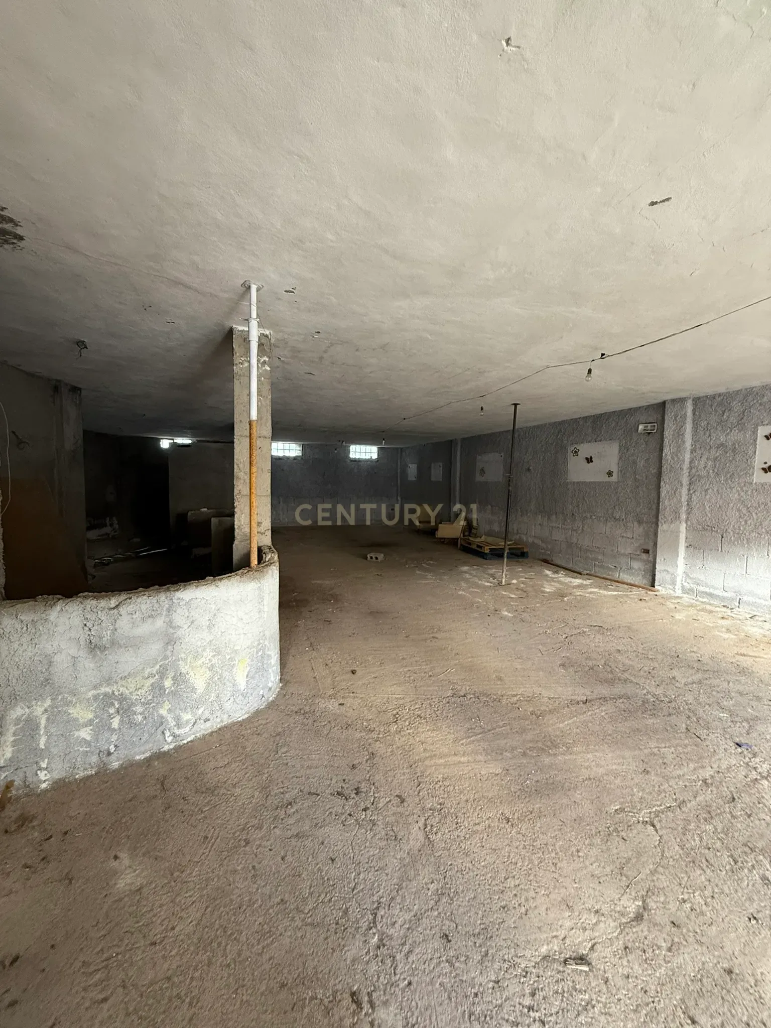 undefined - Image 4
