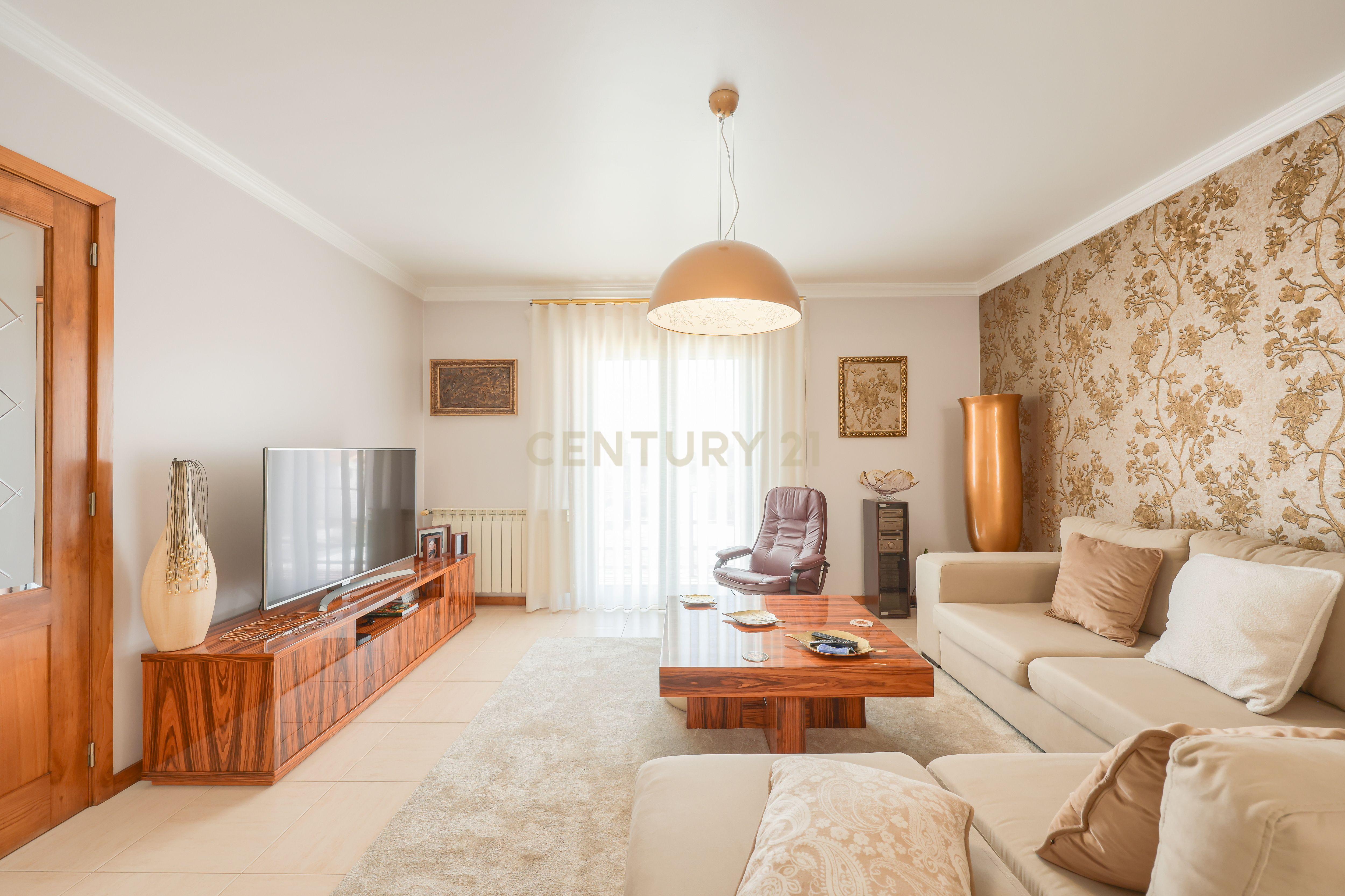 Moradia T5 isolada em Cacia - Image 30