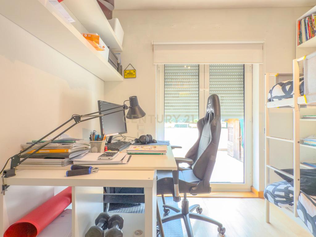 Magnifico apartamento T3 no Fórum Oeiras, com terraço privado 40m2, boa exposição solar, boas áreas e com tudo perto de si! - Image 75