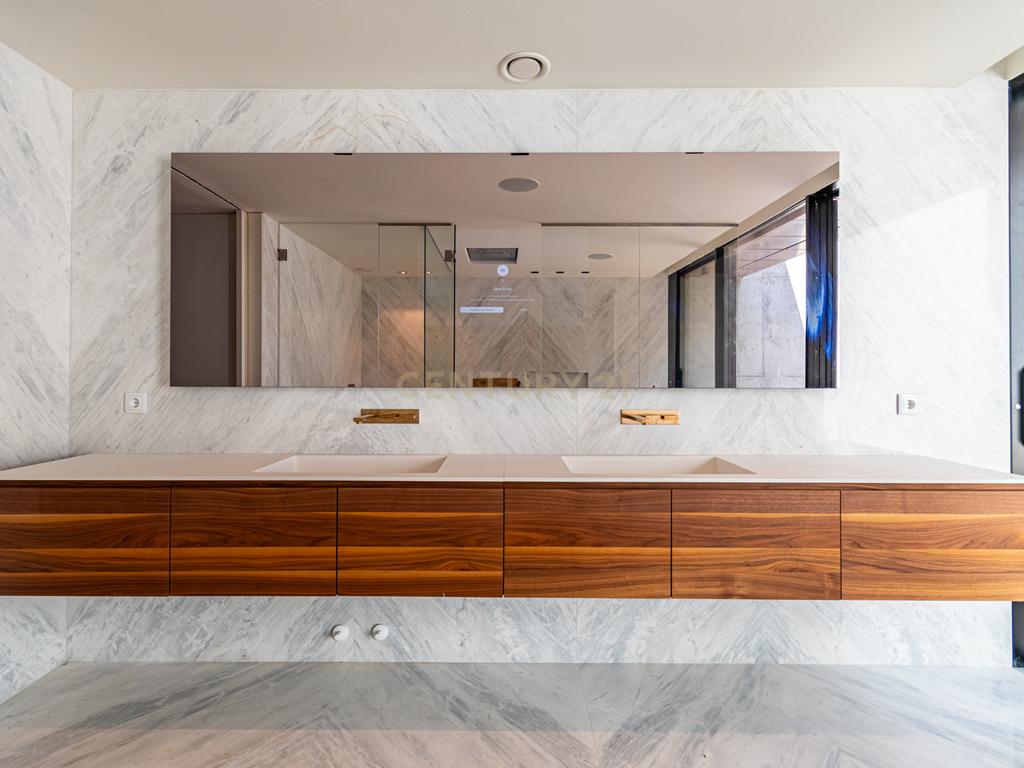 VILLA SPECIALE - MORADIA T4 COM DECORAÇÃO INCLUÍDA EM ALCOCHETE - Image 46