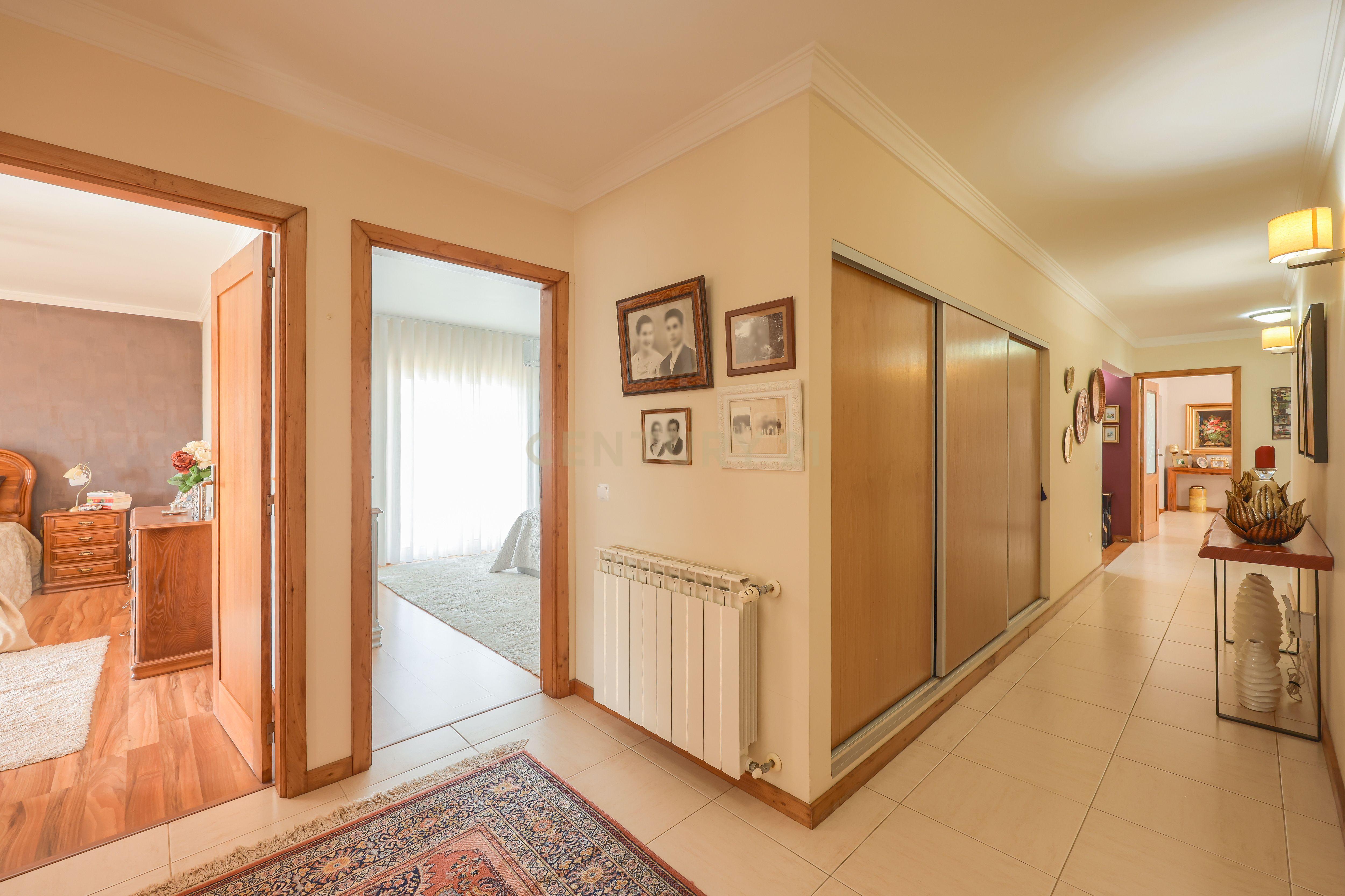 Moradia T5 isolada em Cacia - Image 42