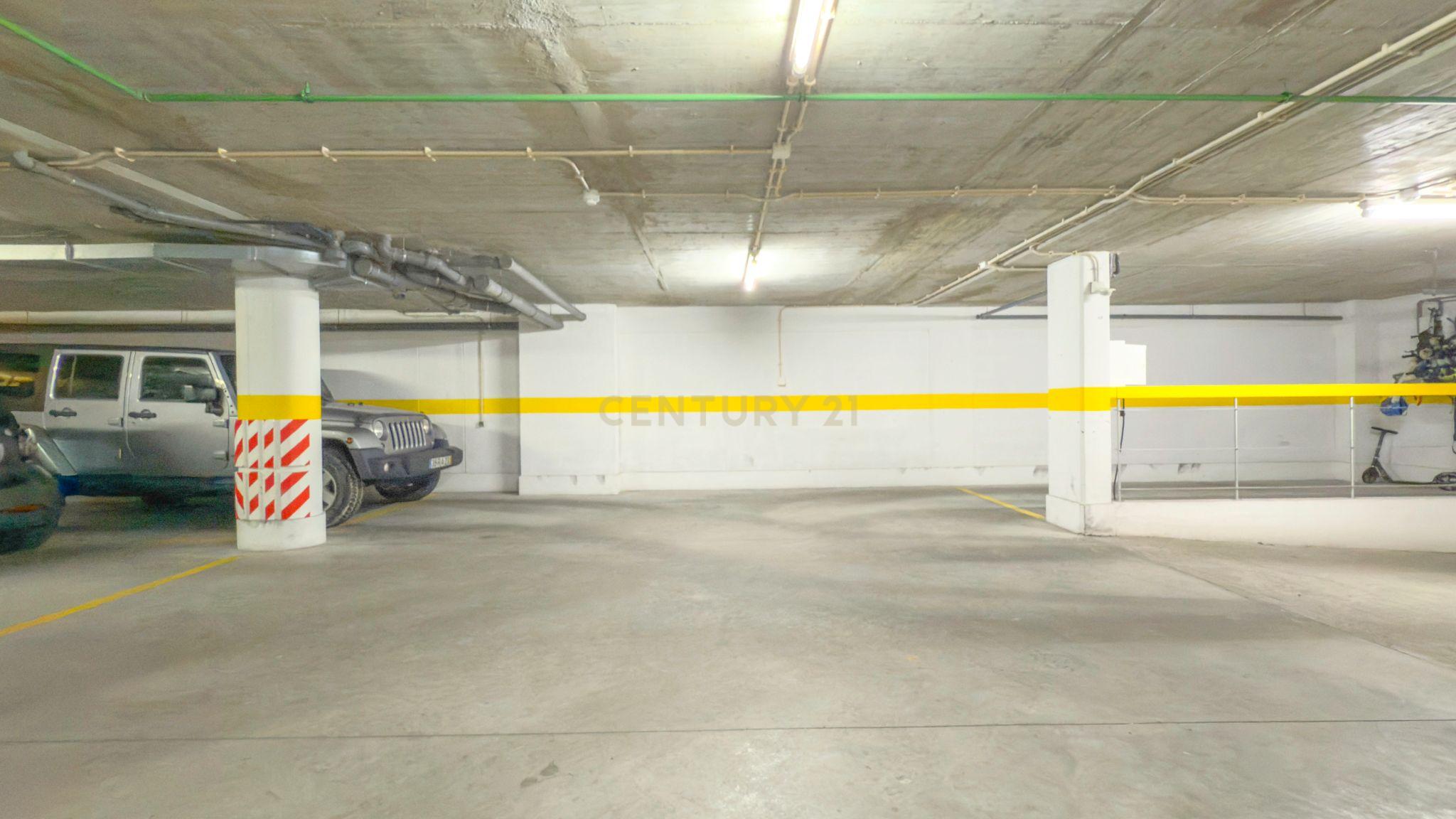 Magnifico apartamento T3 no Fórum Oeiras, com terraço privado 40m2, boa exposição solar, boas áreas e com tudo perto de si! - Image 82