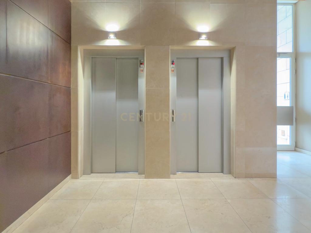 Magnifico apartamento T3 no Fórum Oeiras, com terraço privado 40m2, boa exposição solar, boas áreas e com tudo perto de si! - Image 89