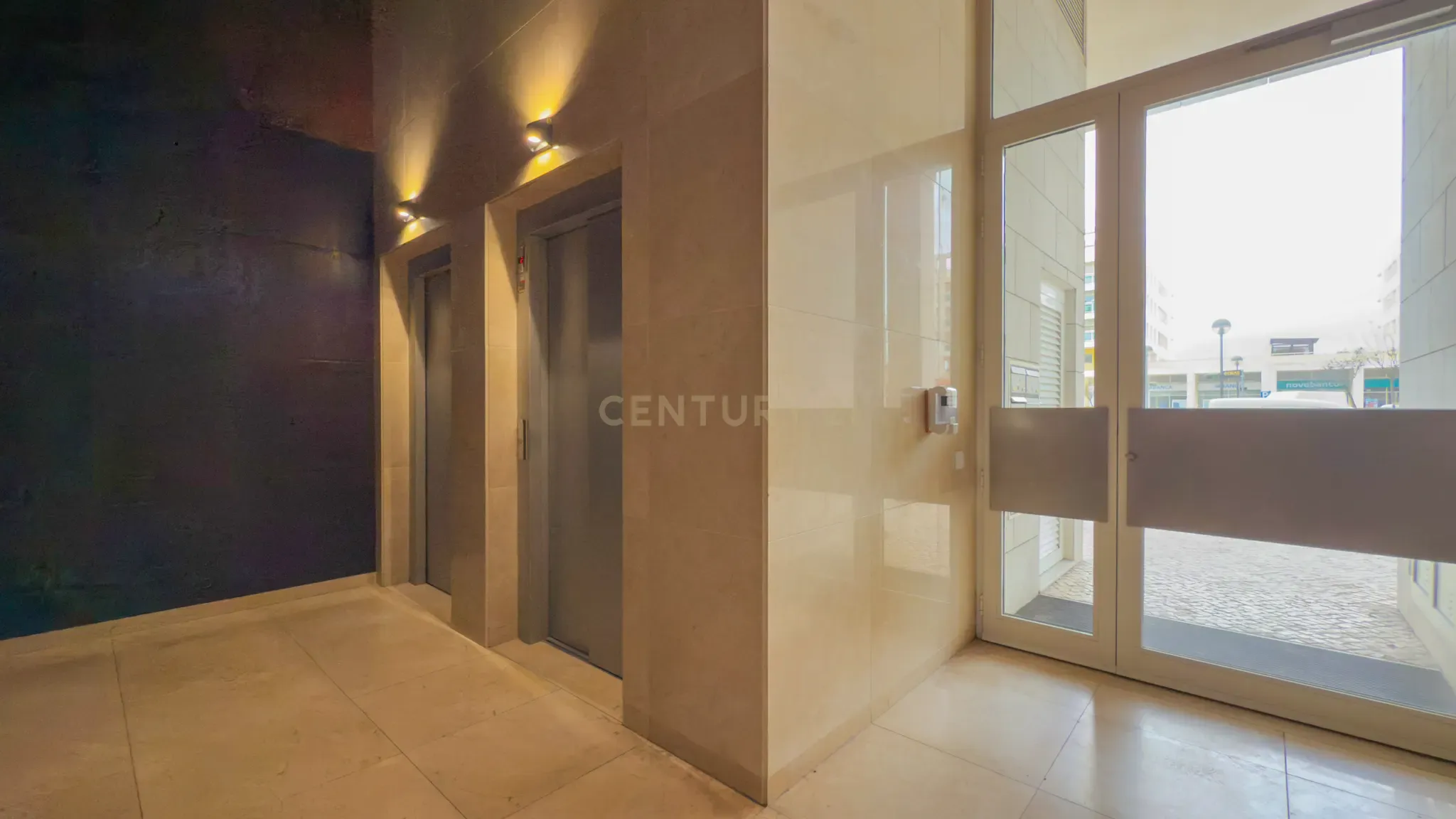 Magnifico apartamento T3 no Fórum Oeiras, com terraço privado 40m2, boa exposição solar, boas áreas e com tudo perto de si! - Image 88