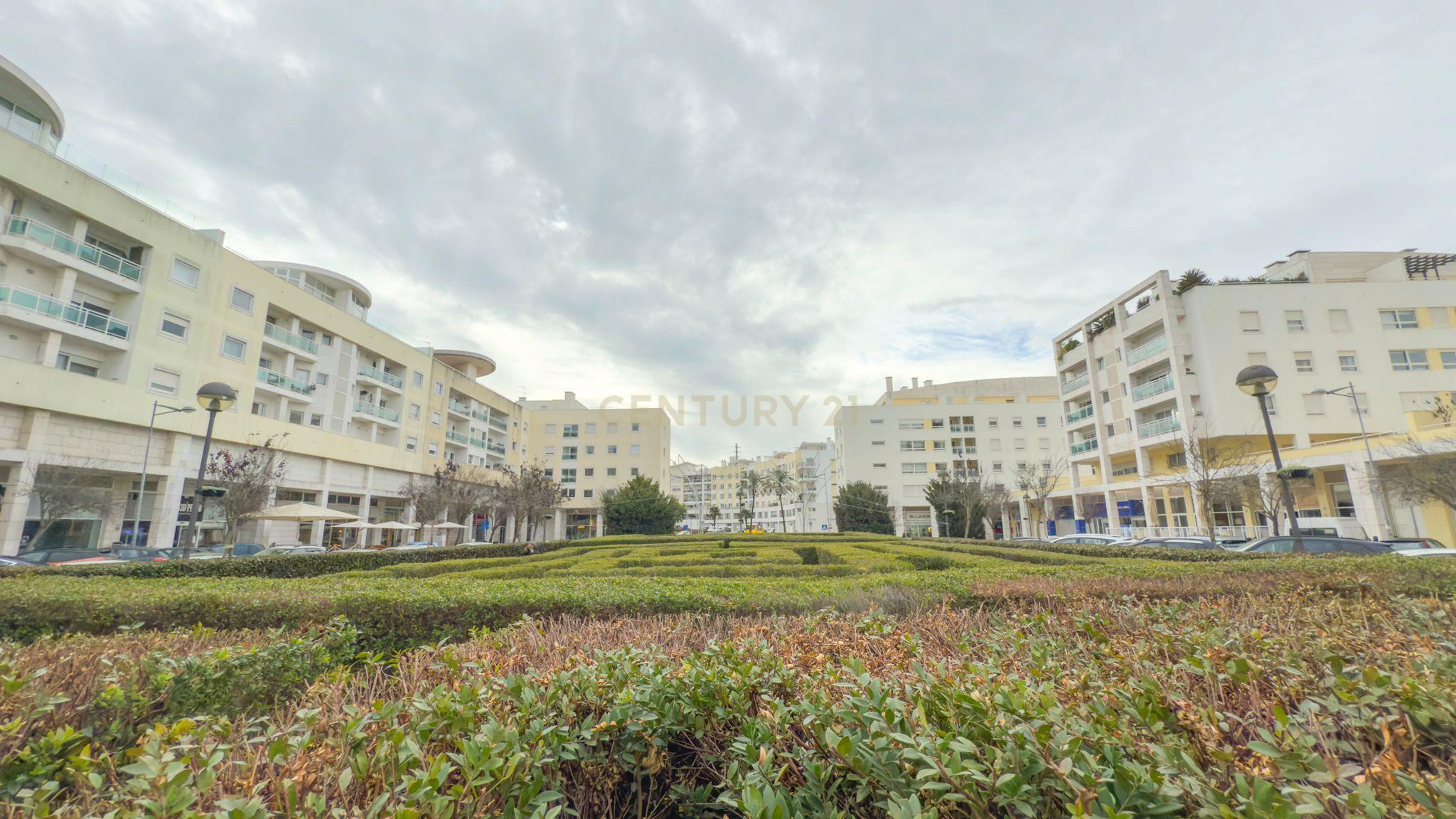 Magnifico apartamento T3 no Fórum Oeiras, com terraço privado 40m2, boa exposição solar, boas áreas e com tudo perto de si! - Image 93