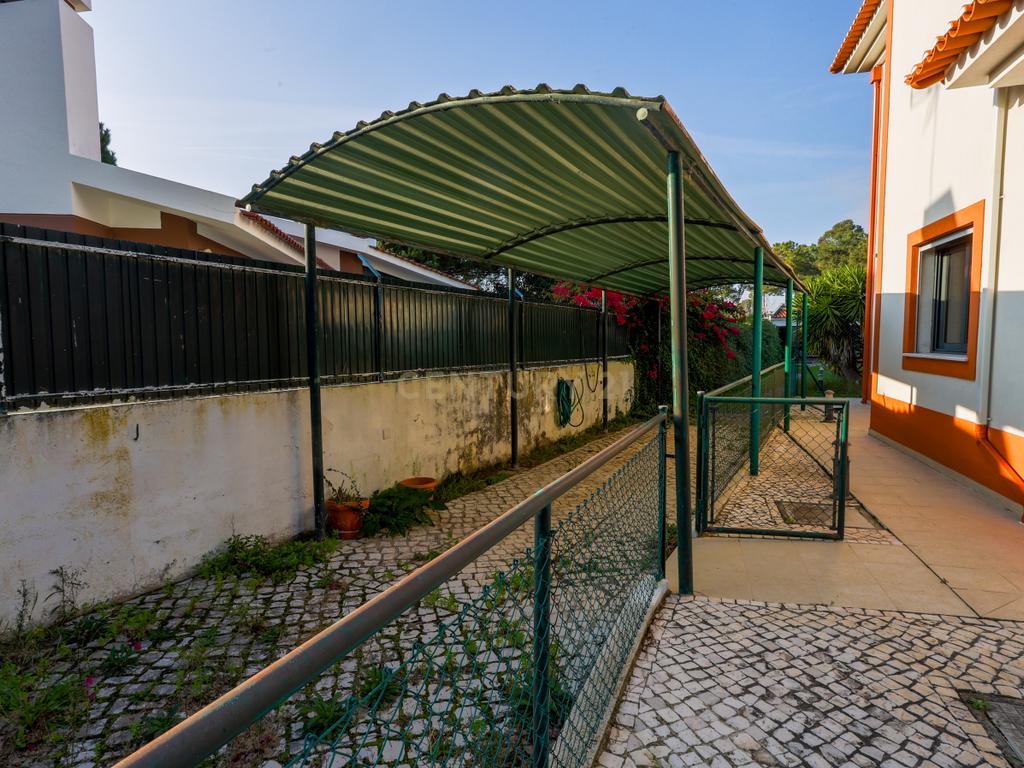 O Refúgio Perfeito no Pinhal da Verdizela – Um Ícone de Luxo, Sofisticação e Versatilidade - Image 36