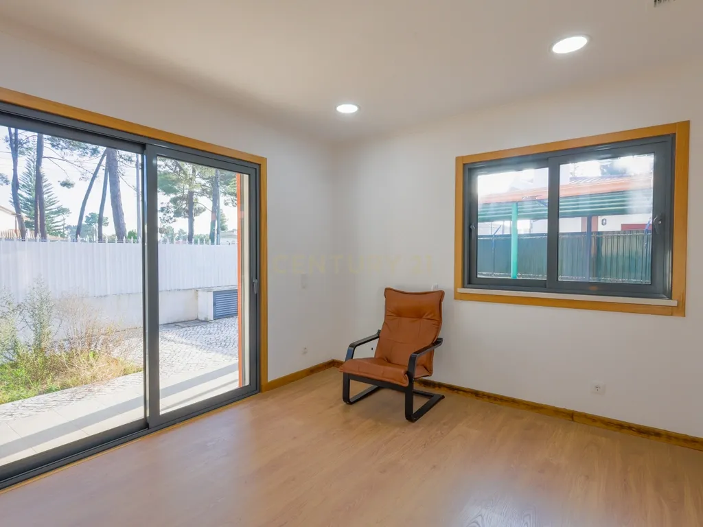 O Refúgio Perfeito no Pinhal da Verdizela – Um Ícone de Luxo, Sofisticação e Versatilidade - Image 6