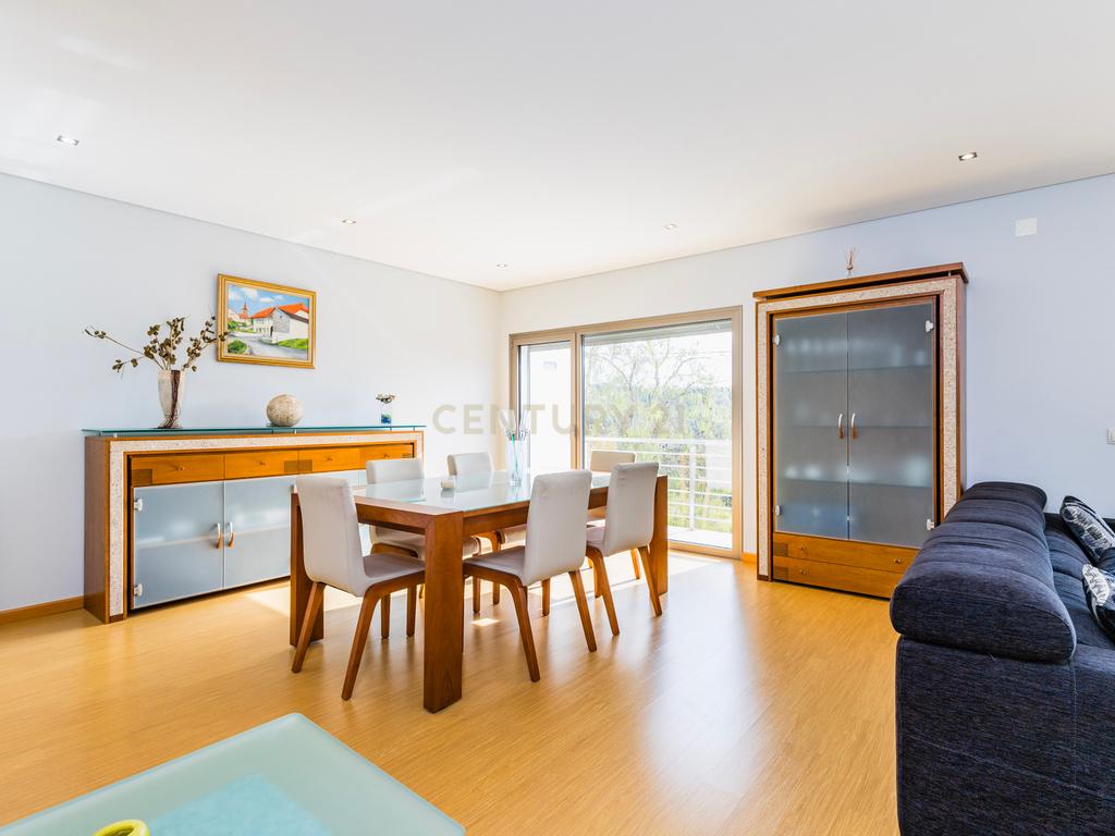 Apartamento T3 Duplex para venda em Pombal - Image 1