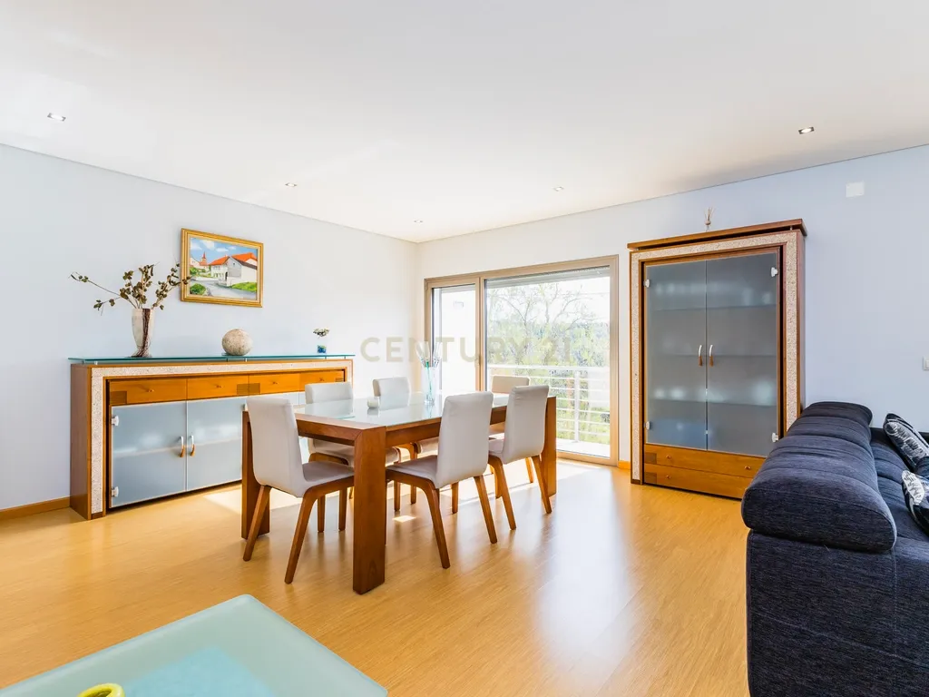 Apartamento T3 Duplex para venda em Pombal - Image 1