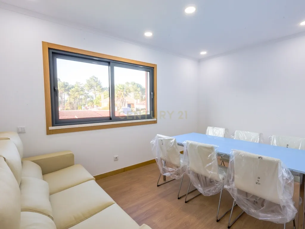 O Refúgio Perfeito no Pinhal da Verdizela – Um Ícone de Luxo, Sofisticação e Versatilidade - Image 40
