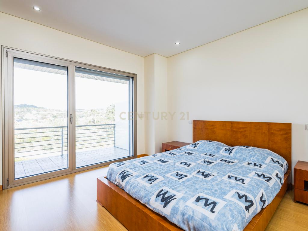 Apartamento T3 Duplex para venda em Pombal - Image 12