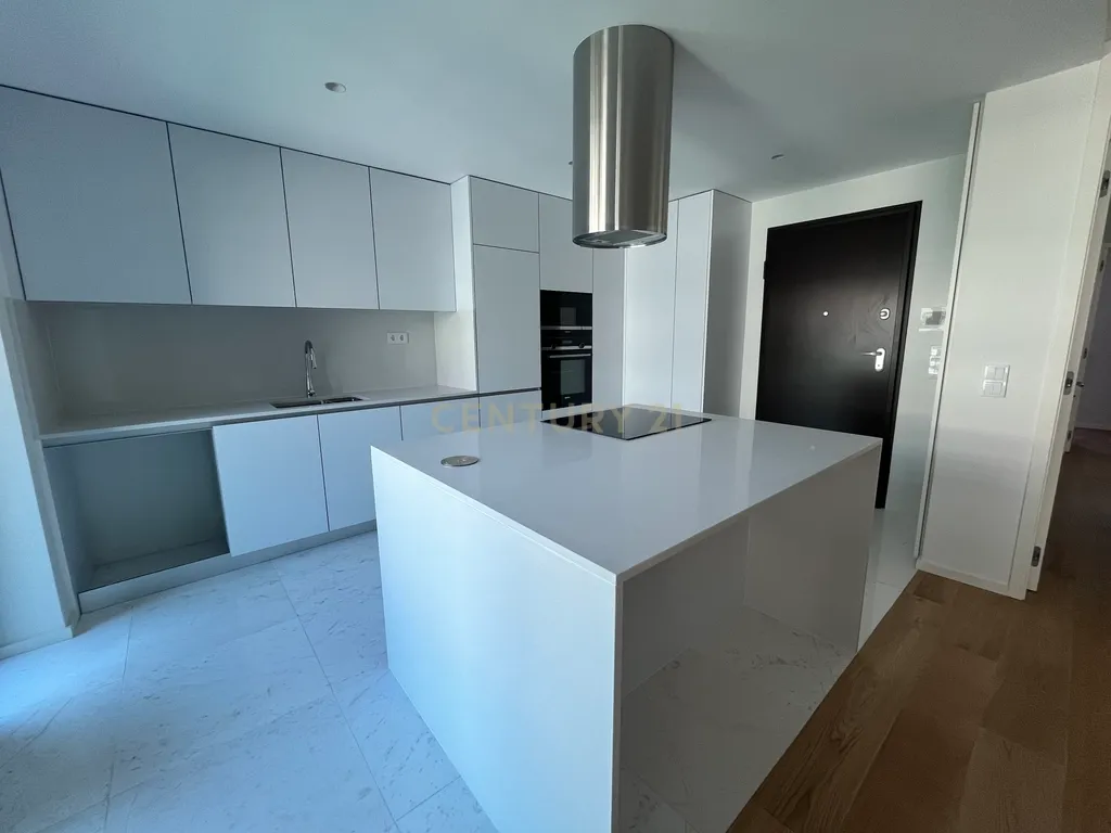Apartamento novo com 2 quartos, com varandas, garagem e arrecadação - Image 7