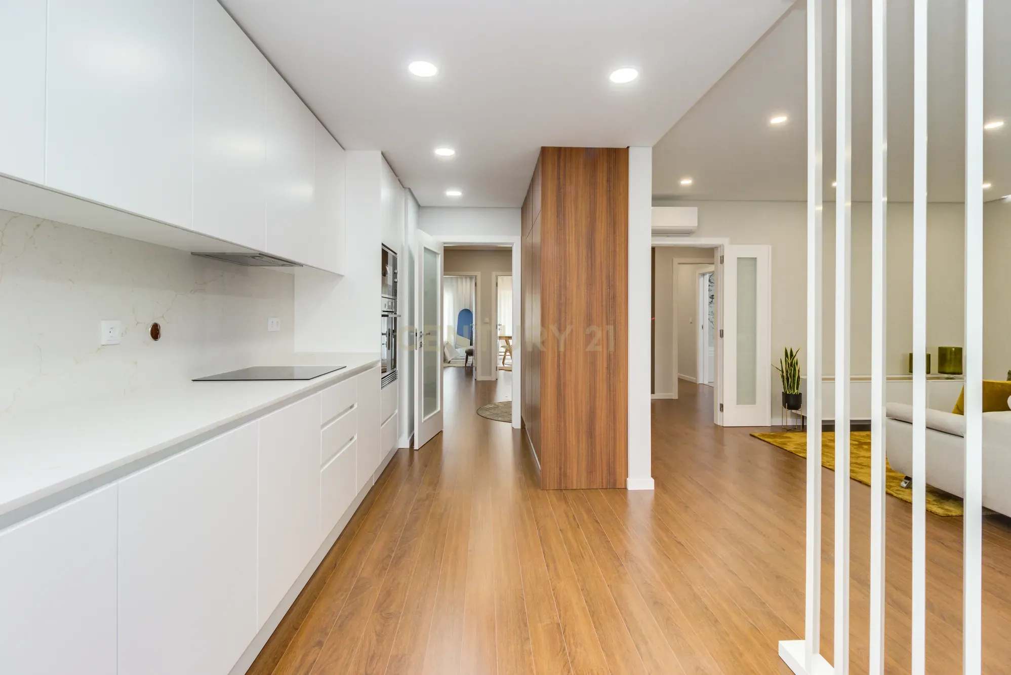 T3 NOVO com varandas e parqueamento - Image 9