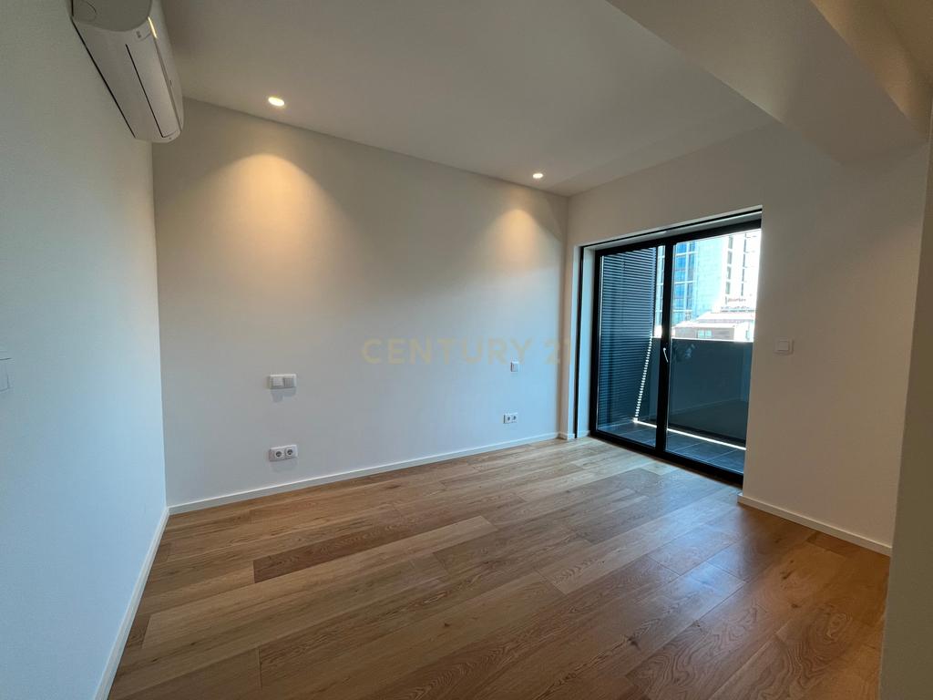 Apartamento novo com 2 quartos, com varandas, garagem e arrecadação - Image 12