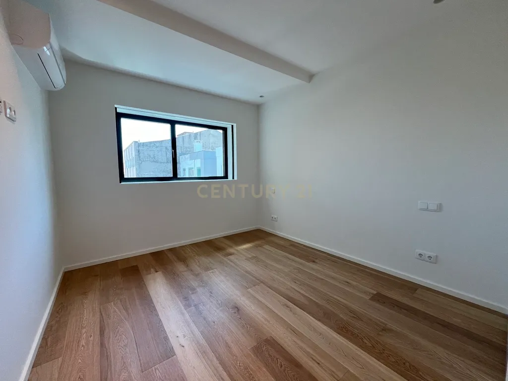 Apartamento novo com 2 quartos, com varandas, garagem e arrecadação - Image 15