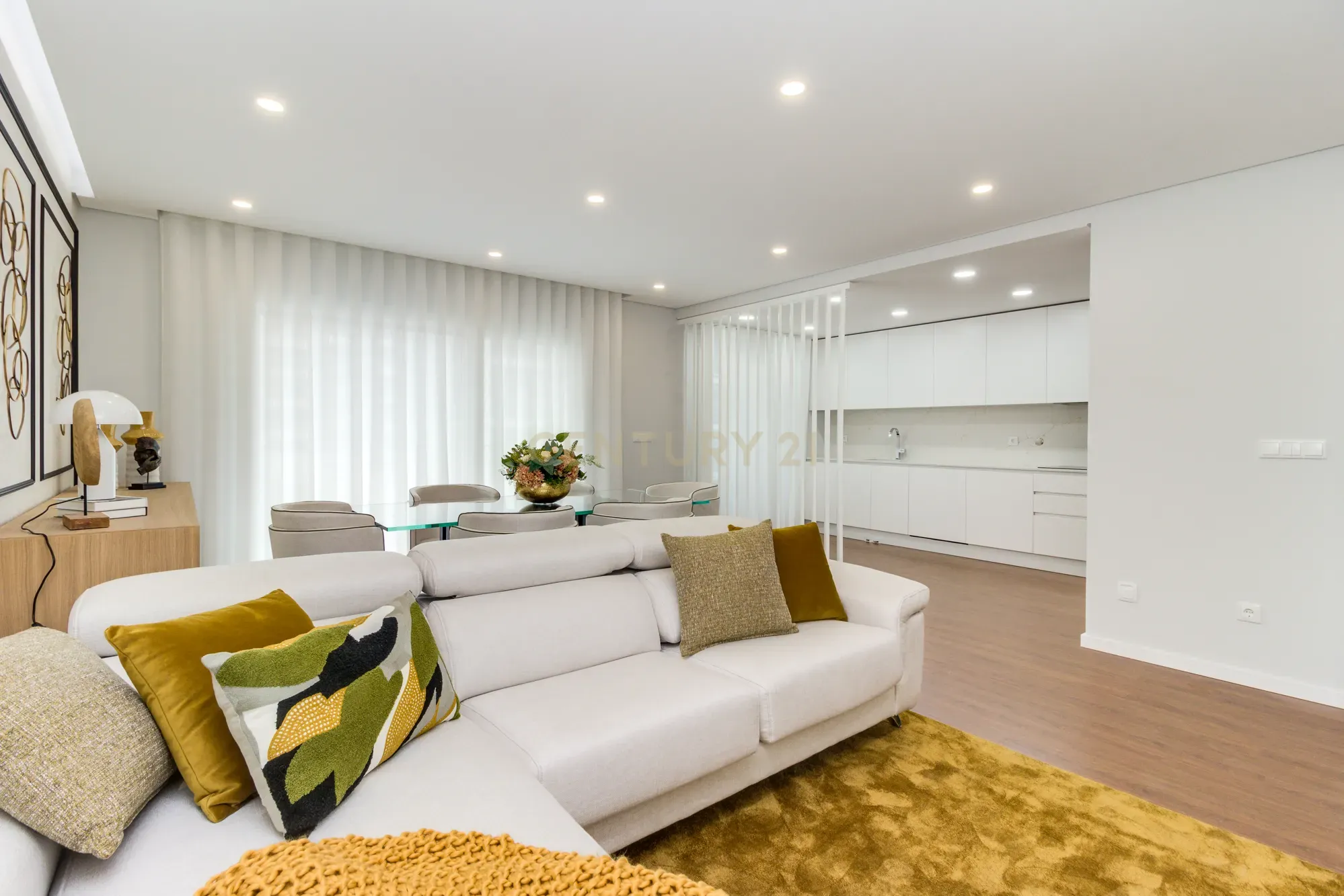 T3 NOVO com varandas e parqueamento - Image 5