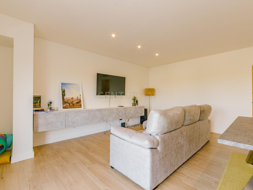 Apartamento T3 no Montijo - Image 10