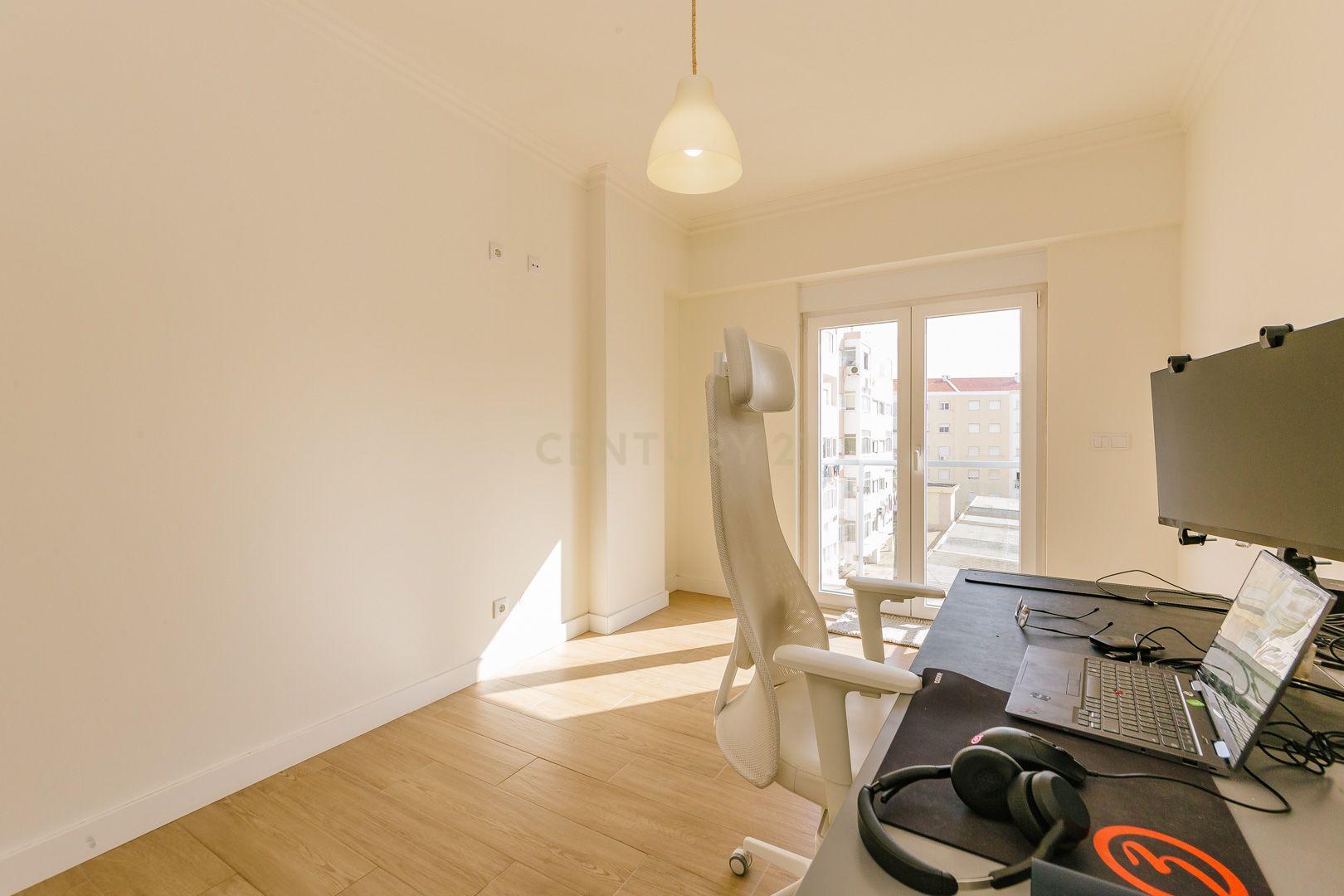 Apartamento T3 no Montijo - Image 26
