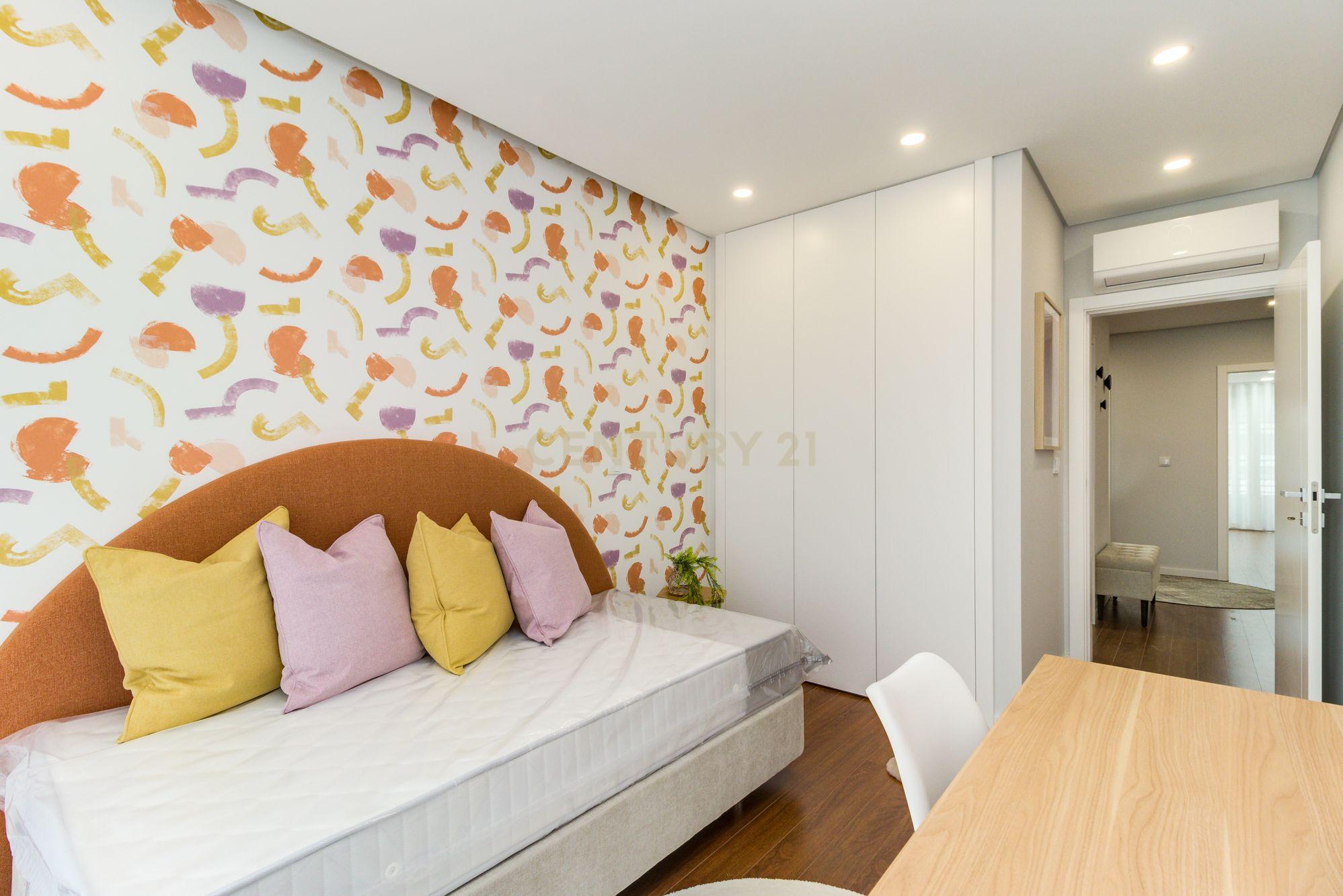 T3 NOVO com varandas e parqueamento - Image 28