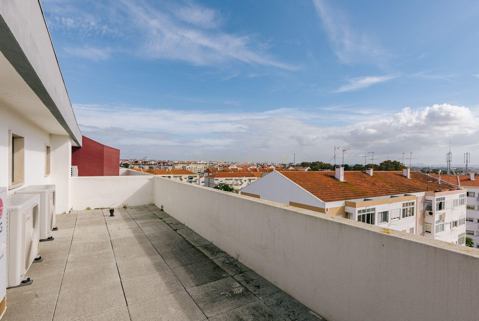 Apartamento T3 no Montijo - Image 41