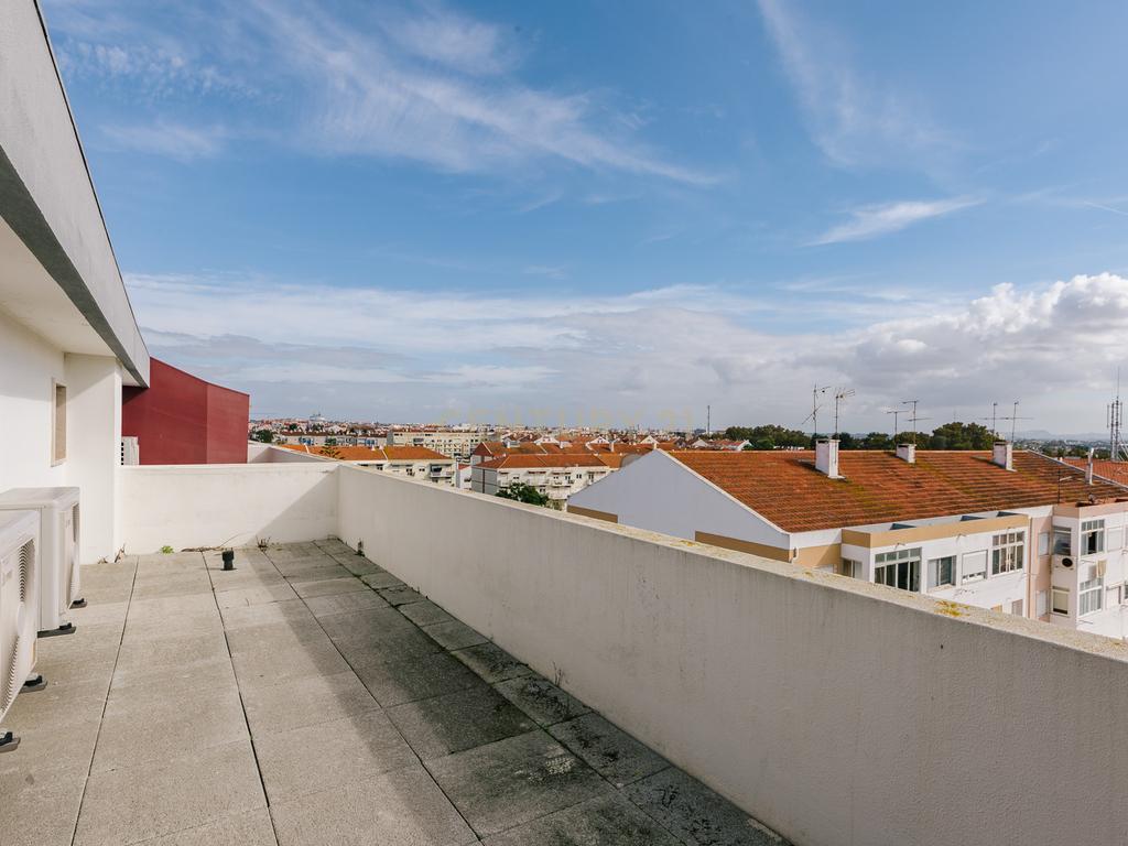 Apartamento T3 no Montijo - Image 41