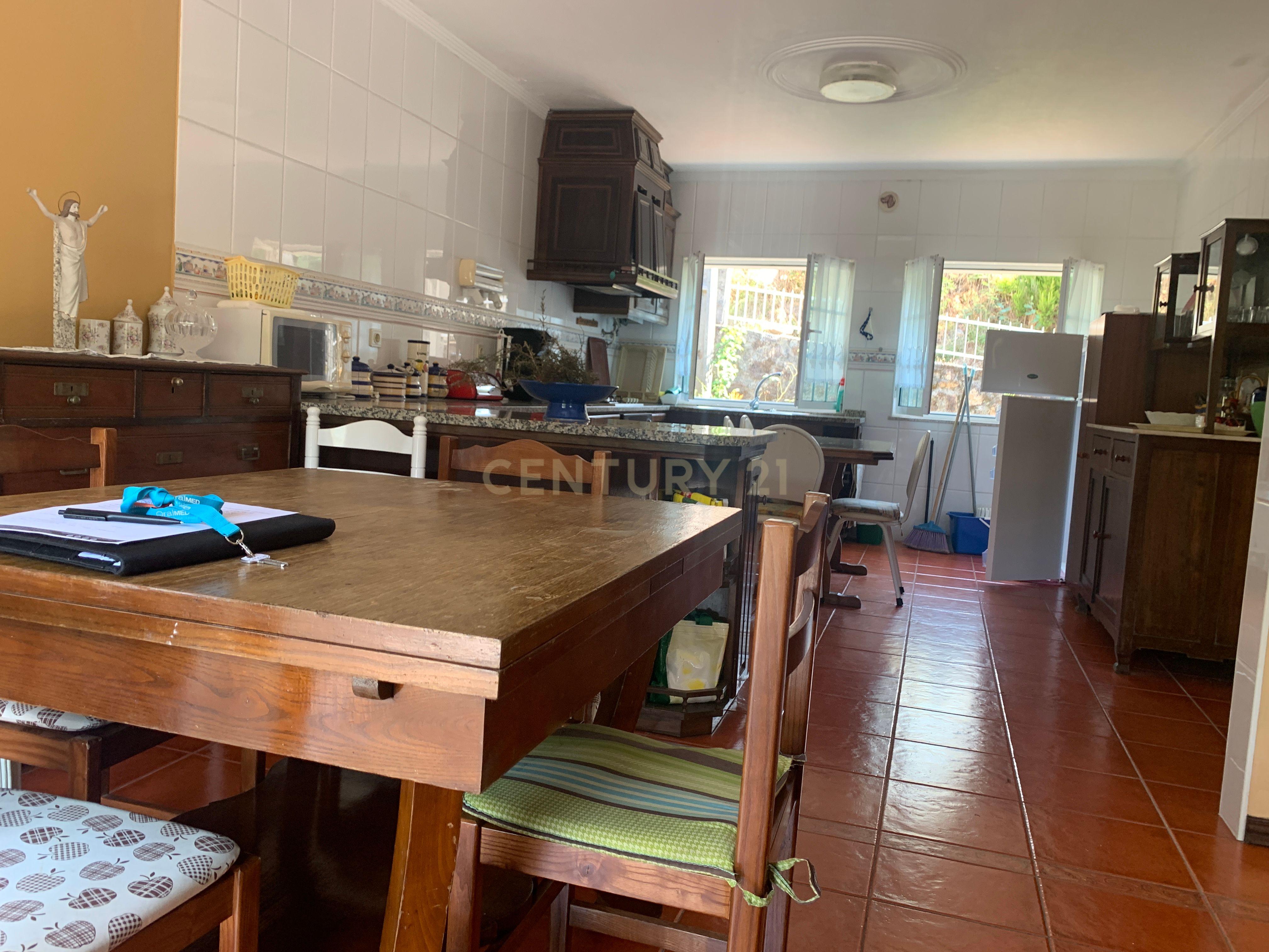 Moradia Térrea com 10.000m2 tereno no Gerês - Image 21