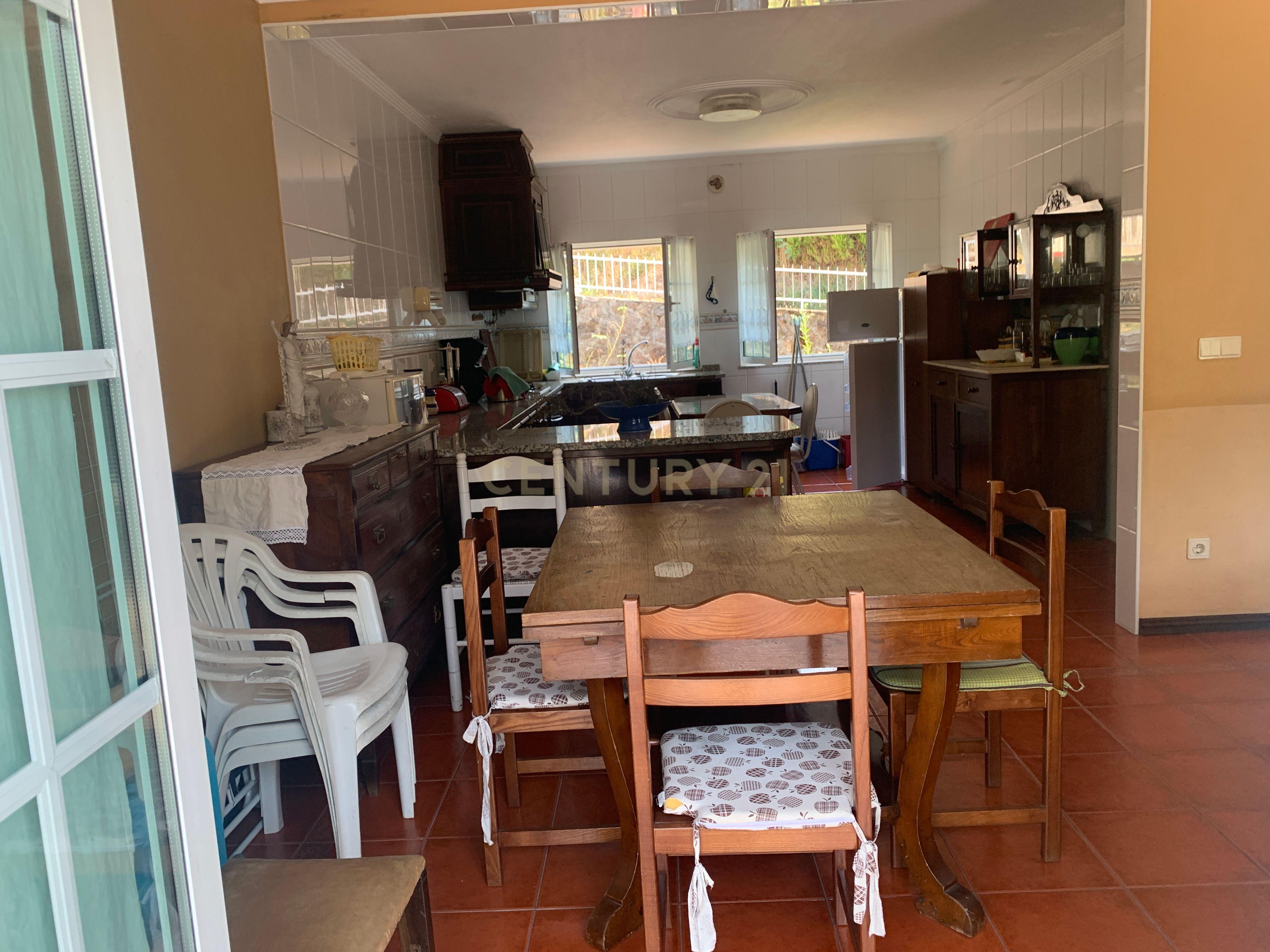Moradia Térrea com 10.000m2 tereno no Gerês - Image 22