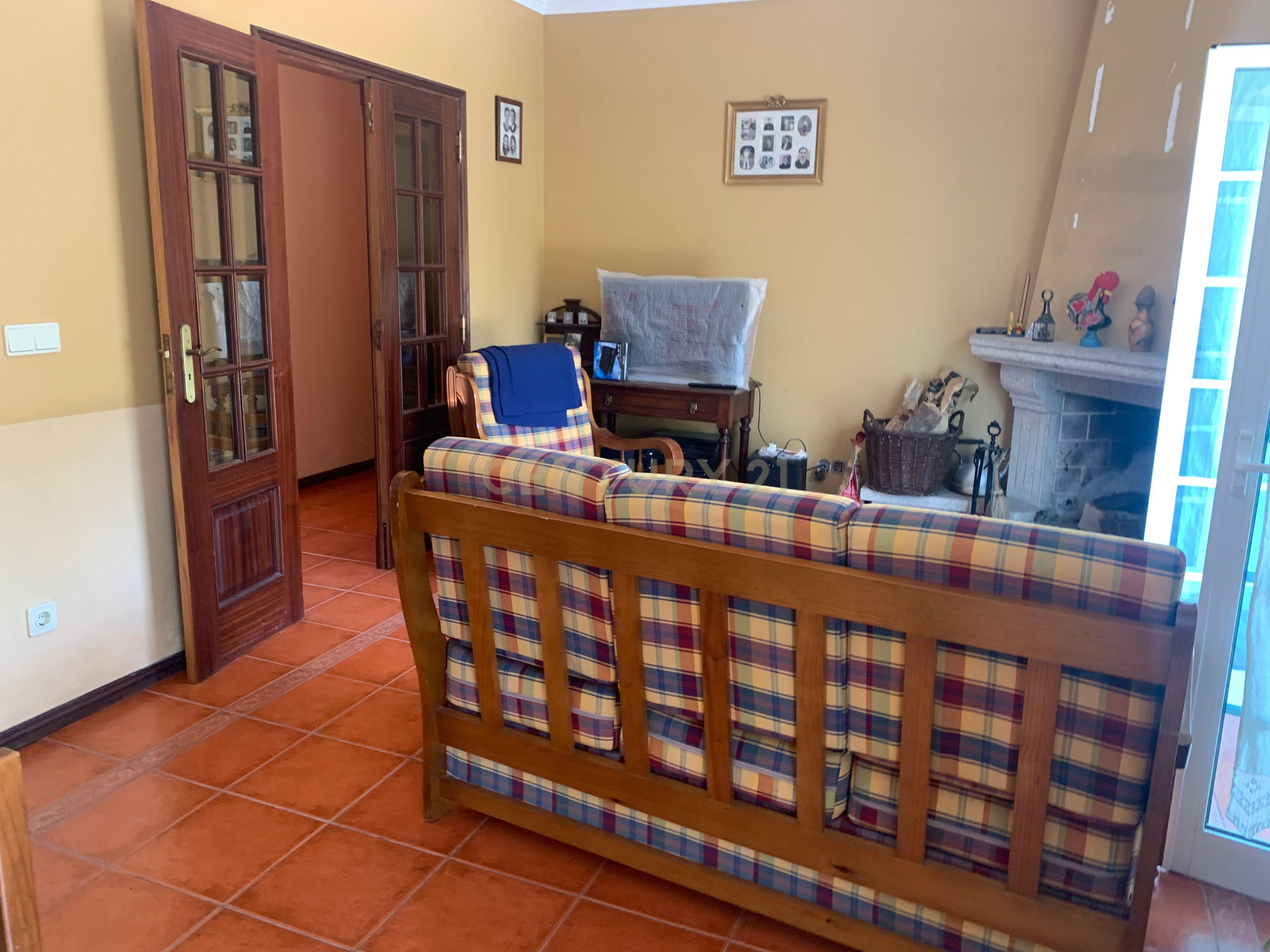 Moradia Térrea com 10.000m2 tereno no Gerês - Image 3