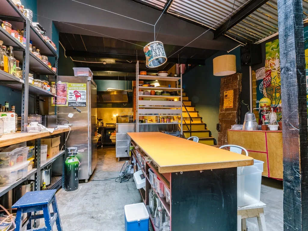 Bar com cozinha equipada - LISBOA - SÃO BENTO - Image 19