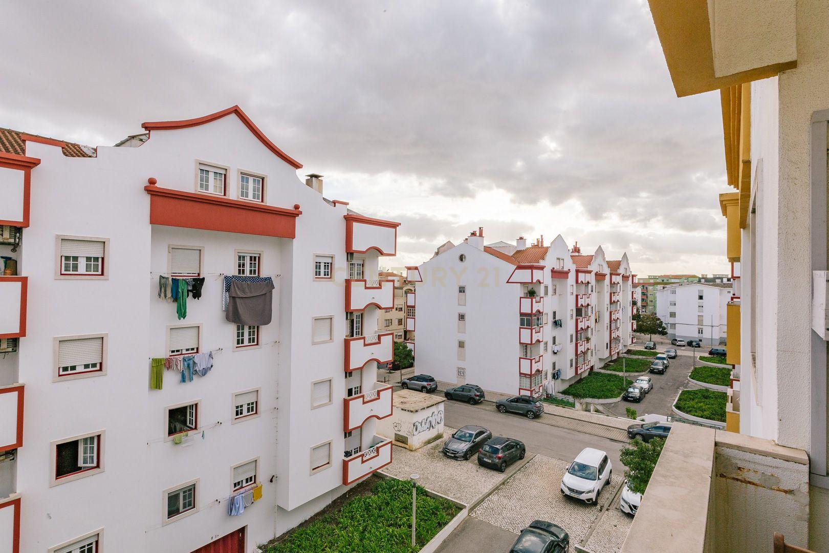 Apartamento T5 Duplex em Alcochete para venda. - Image 3