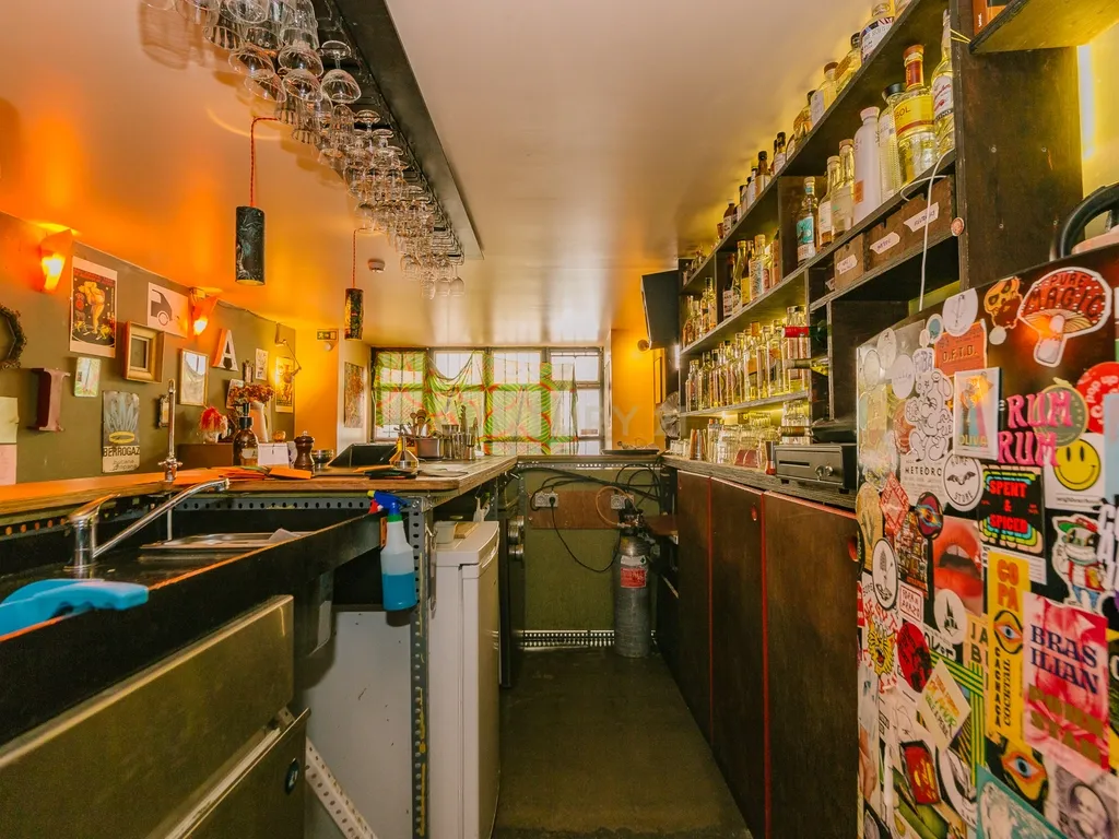 Bar com cozinha equipada - LISBOA - SÃO BENTO - Image 32