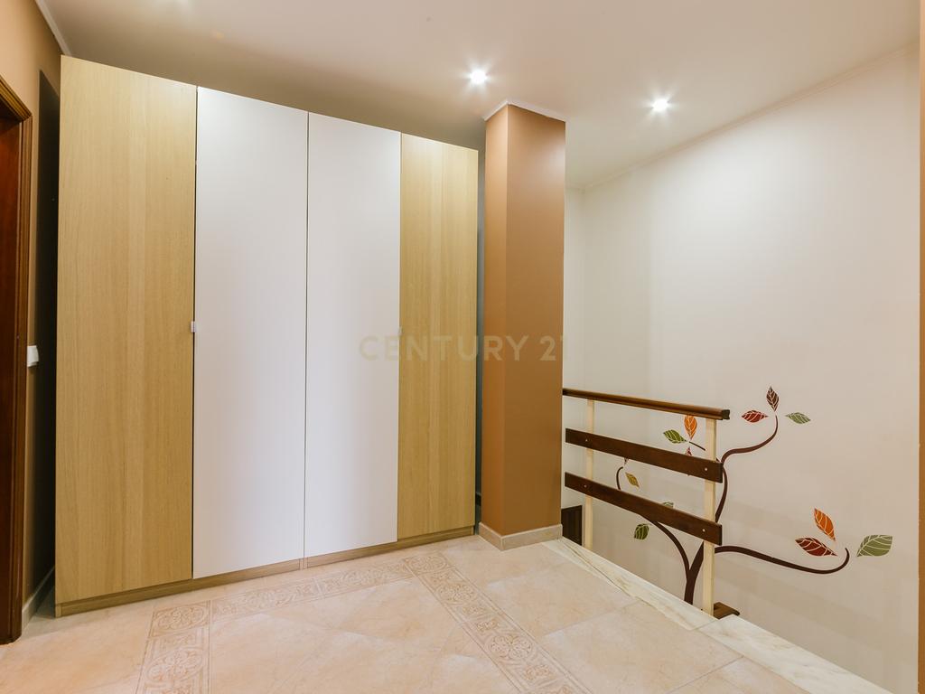 Apartamento T5 Duplex em Alcochete para venda. - Image 7