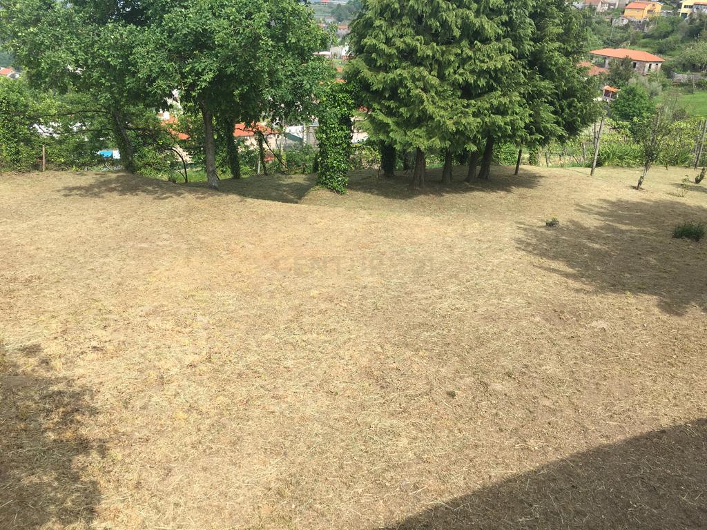 Terreno com 900m2 na zona Gerês  com vista rio - Image 20