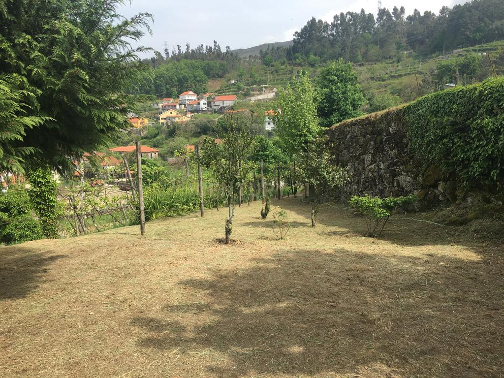Terreno com 900m2 na zona Gerês  com vista rio - Image 10