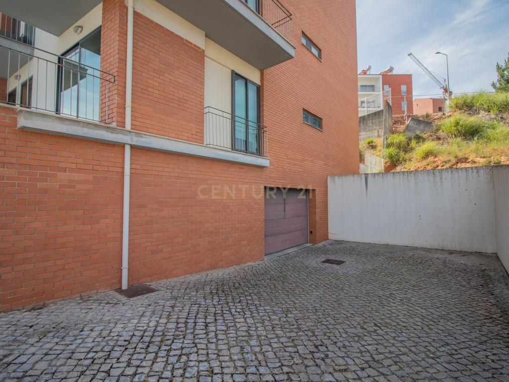 Garagem Usada em Figueira da Foz - 14m² por 23.000€ - Image 3