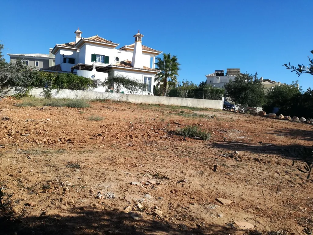 Lote Urbano na Quinta da Galvana - Image 2