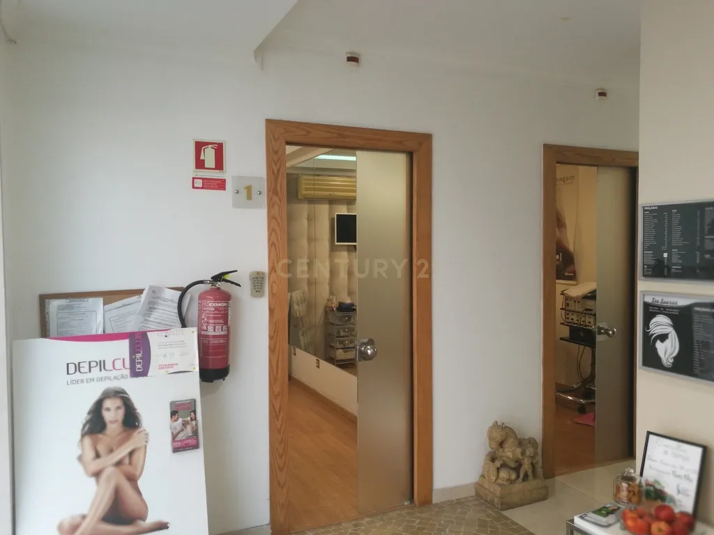 Clínica equipada - Av. 5 de Outubro - Faro - Image 3