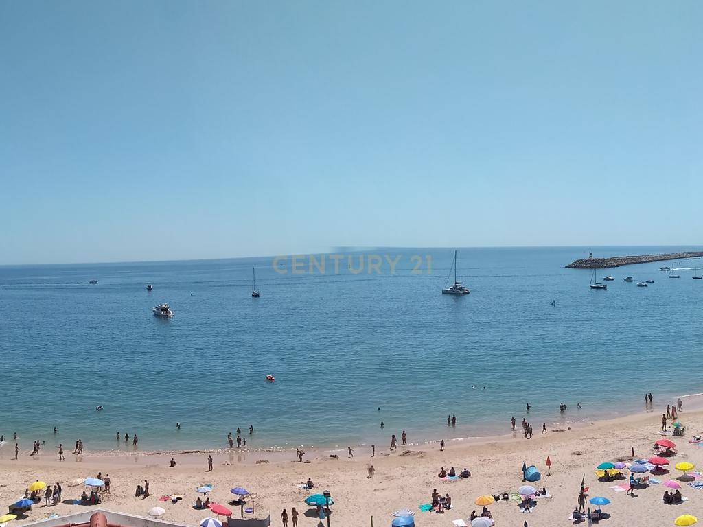 Moradia T3+2 | Sesimbra com Piscina, Jacuzzi, duas Pérgulas Bioclimáticas e muito mais. - Image 28