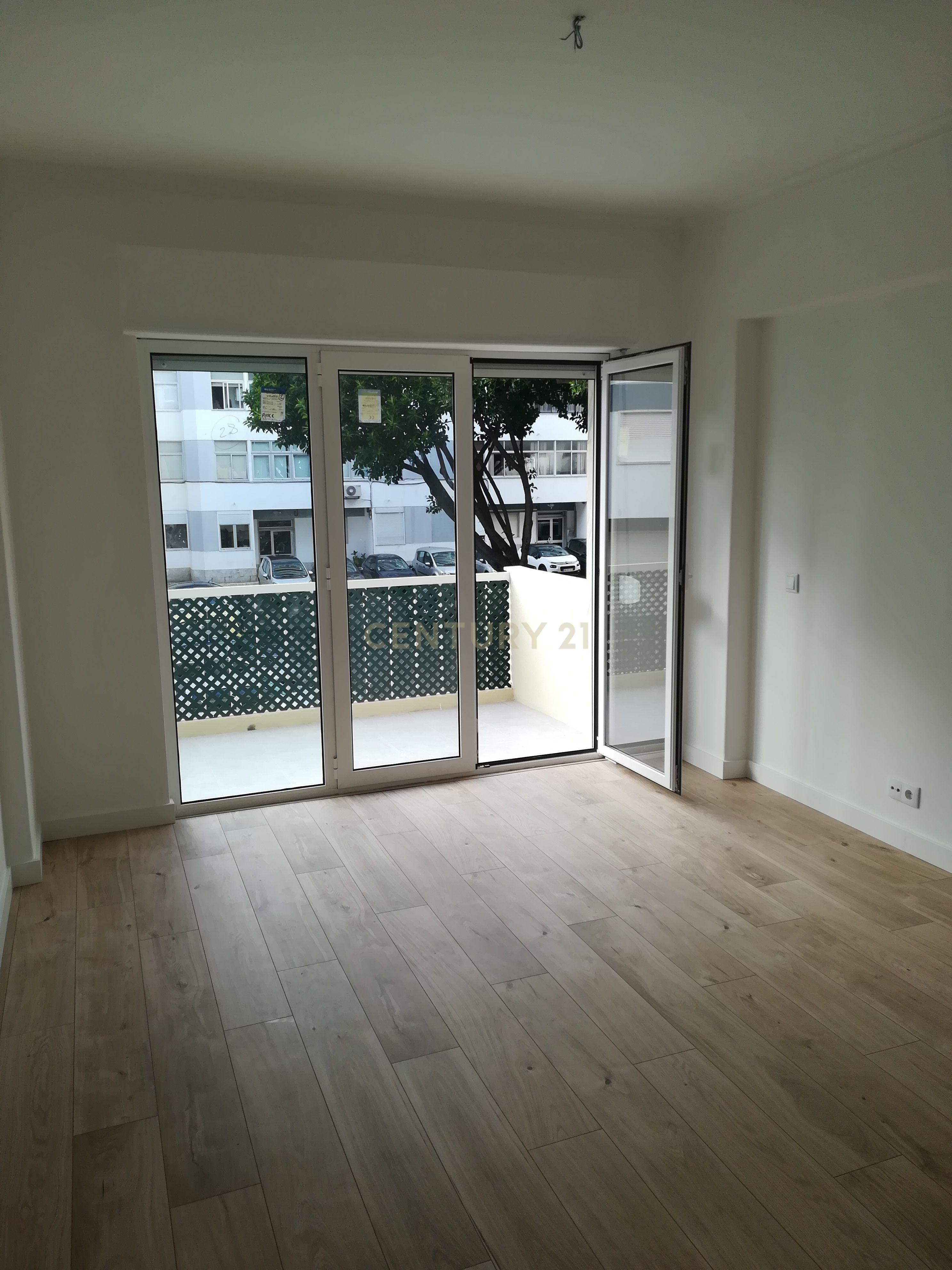 Fotografia 5 de Apartamento T1 em Oeiras com Vista para a Cidade