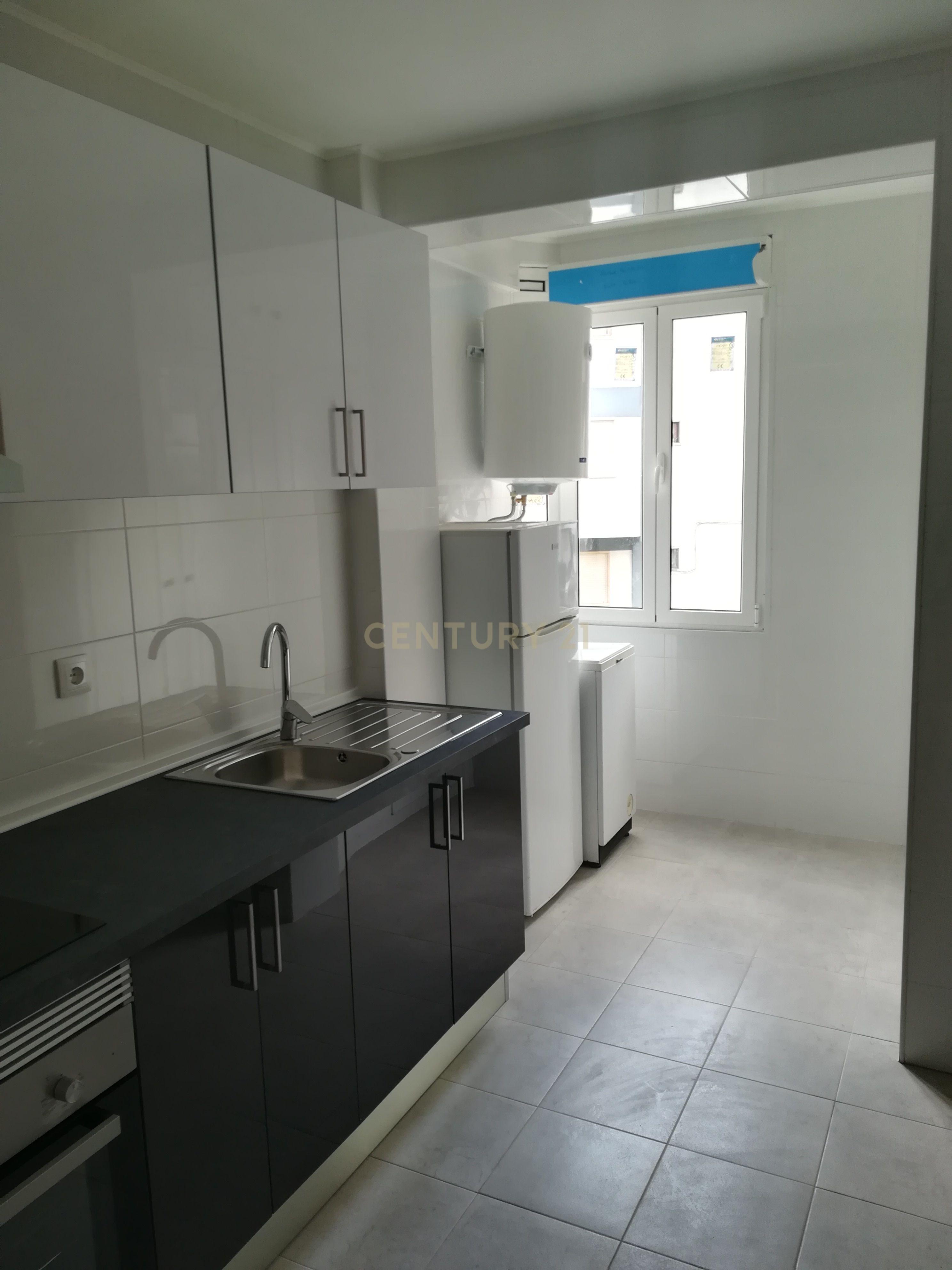 Fotografia 10 de Apartamento T1 em Oeiras com Vista para a Cidade