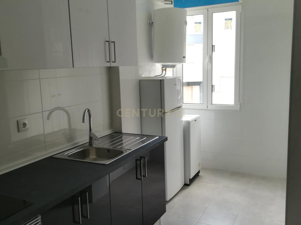 Apartamento T1 em Oeiras com Vista para a Cidade - Image 10
