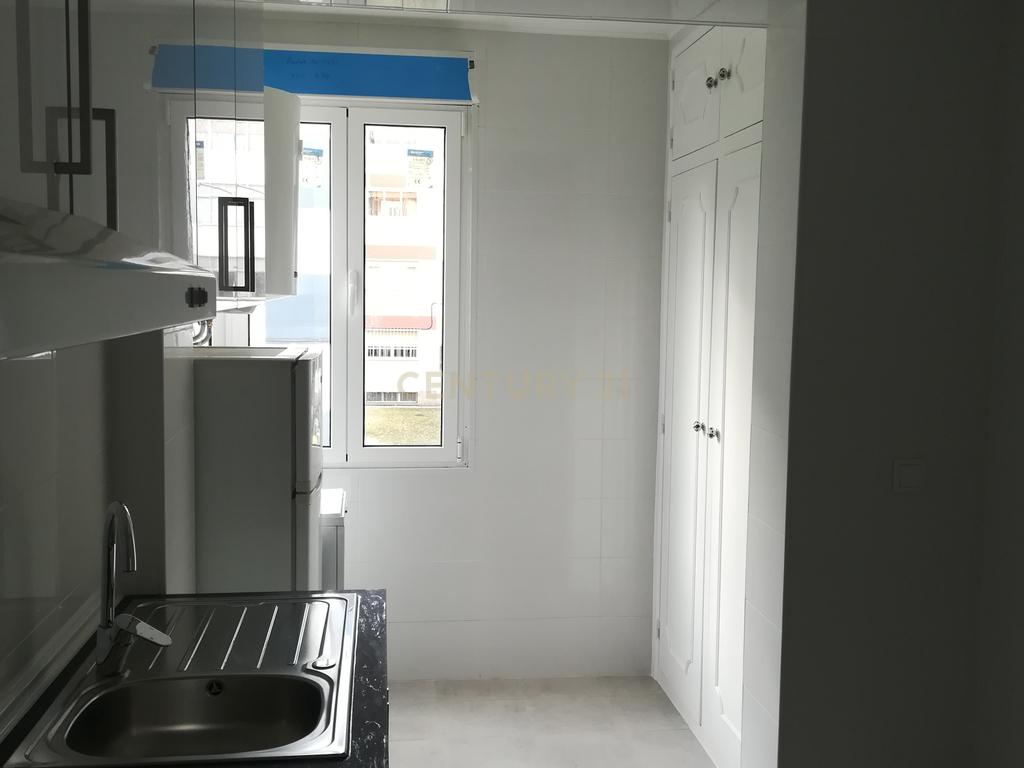 Apartamento T1 em Oeiras com Vista para a Cidade - Image 12